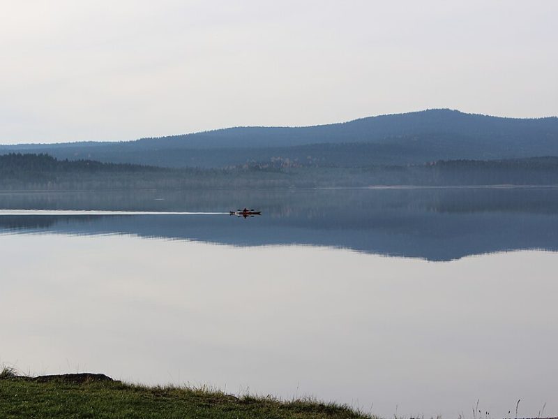 Baden in Dolní Vltavice: ruhiger Strandtag am Lipno-See