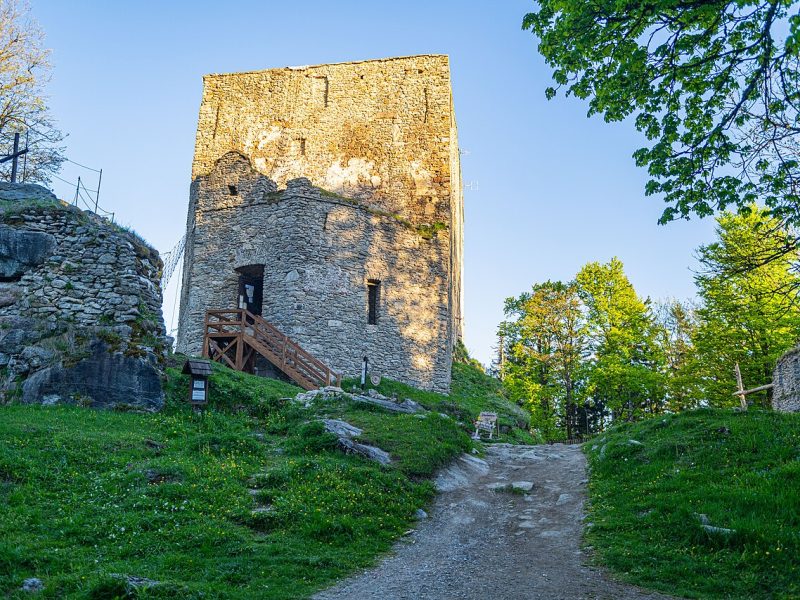 Vítkův Hrádek: Burgruine mit dem schönsten Lipno-Panorama