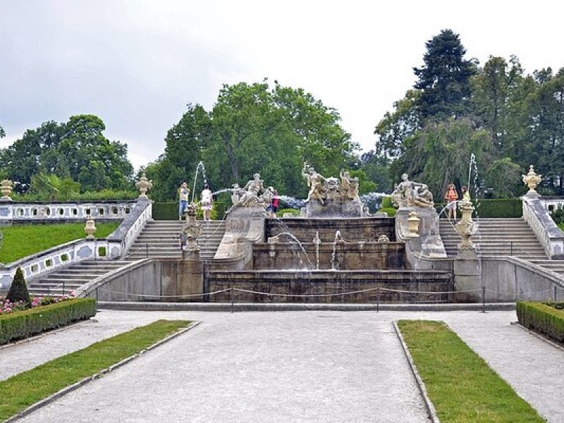 Schlossgarten Český Krumlov: Barocke Ruhe über der Altstadt