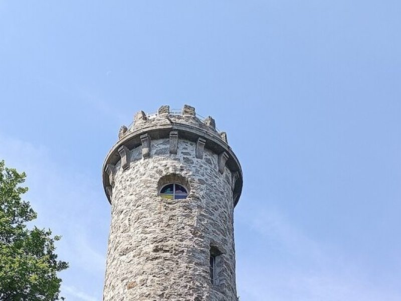 Sternsteinwarte: Wanderung zum steinernen Aussichtsturm