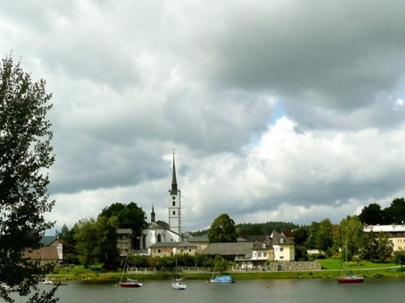 Radtour von Černá v Pošumaví nach Frymburk: Durch Wälder und Wiesen am Lipno