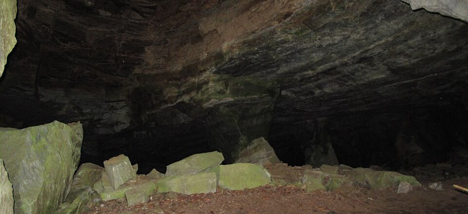 Muckover Kalksteinbrüche: kurzer Geologie-Ausflug mit sicherem Abstand