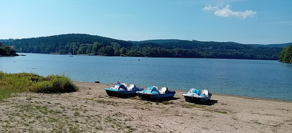 Strand in Frymburk: entspannter Badetag am Lipno-See