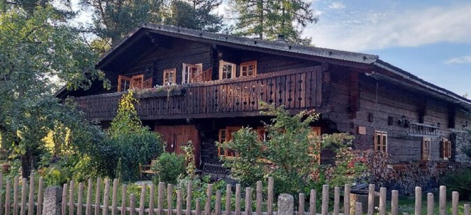 Volary: Spaziergang zu den historischen Alpenhäusern