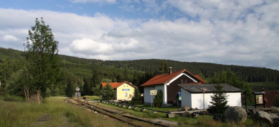 Kubova Huť: Bergdorf, Bahnromantik und Touren am Boubín