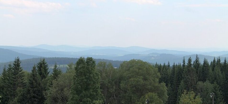 Bučina: Verschwundenes Dorf mit Alpenblick an der Grenze