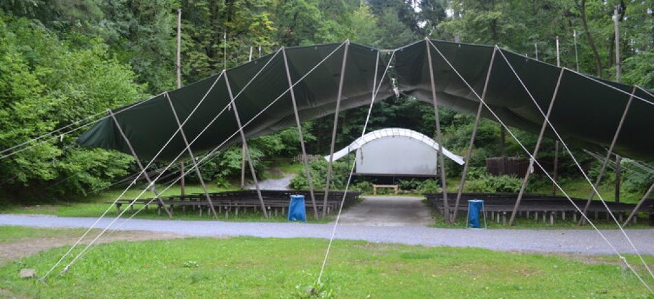 Passionsspielstätte Hořice na Šumavě: Theatergeschichte im Wald